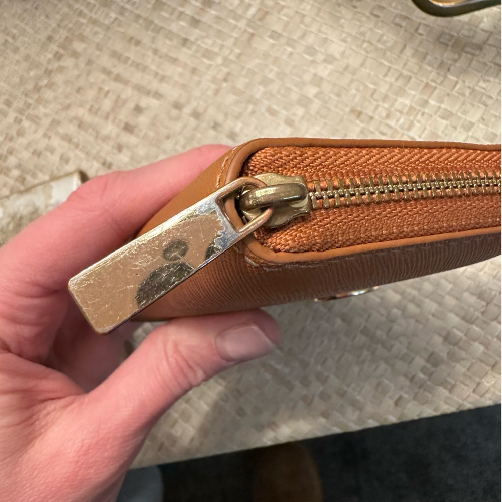 Tory Burch Wallet - Picture 3 of 8